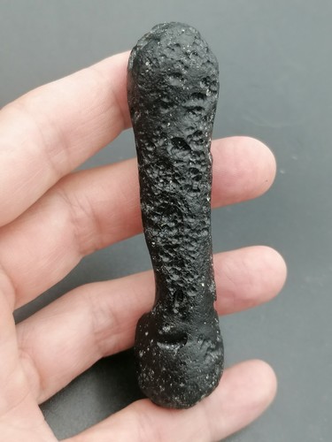 Carillon angelo Tektite indocinite manubrio 48,91 g / 9,5 cm vetro impatto meteorite - Foto 13 di 19