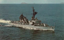 Vintage Postcard USS Hamner DD-718 Underway Gearing Class Destroyer Naval Ship