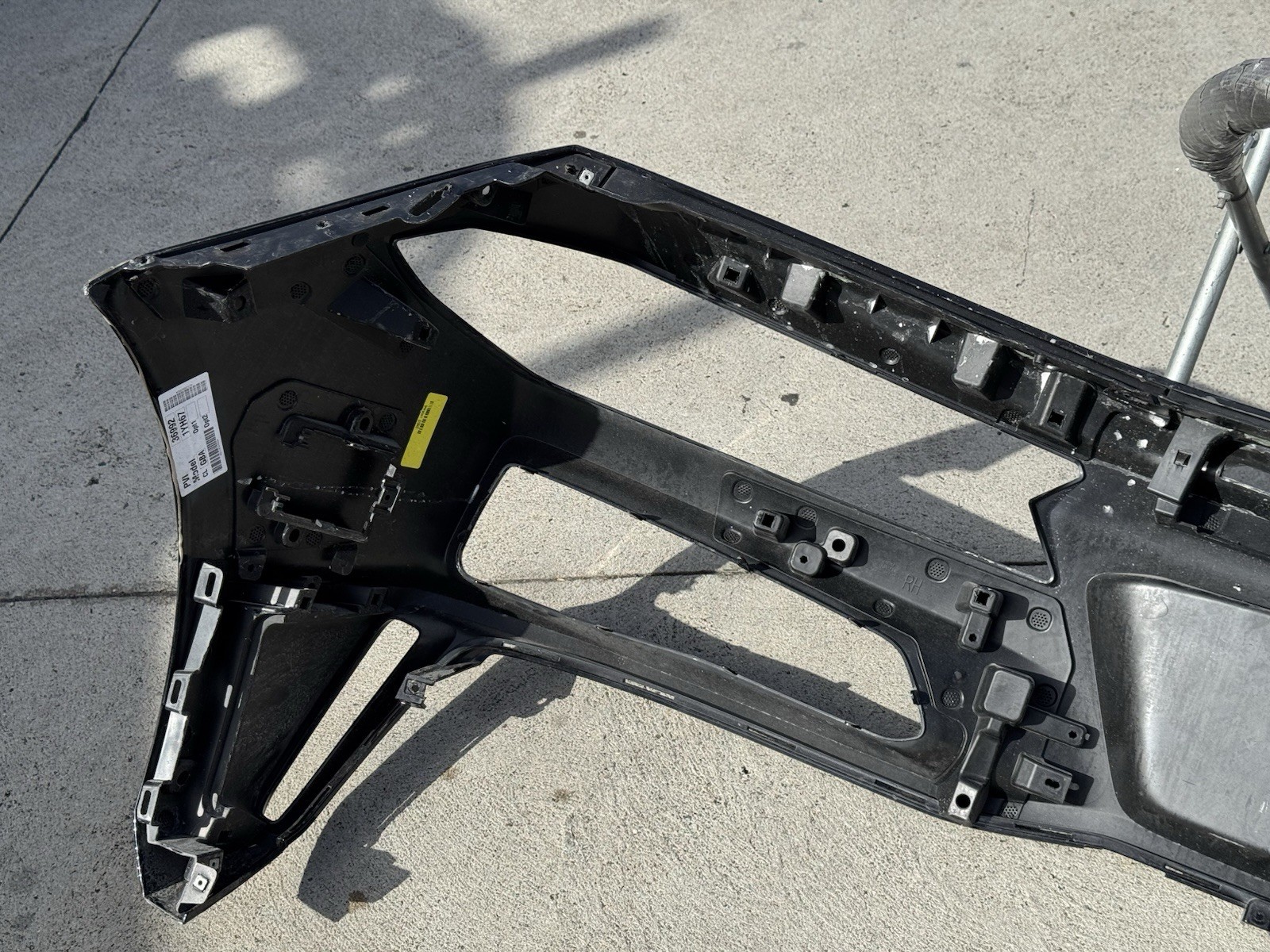 2024-2026 CHEVROLET CORVETTE ZR1 REAR BUMPER COVER OEM USED BLACK  (NO SHIPPING)