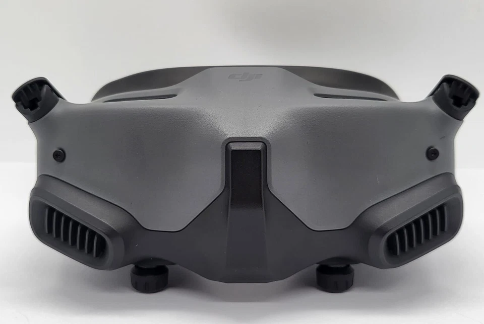 DJI Avata Pro-View Combo Drone with DJI Goggles 2 Motion Controller Case Battery - Image 4 of 4