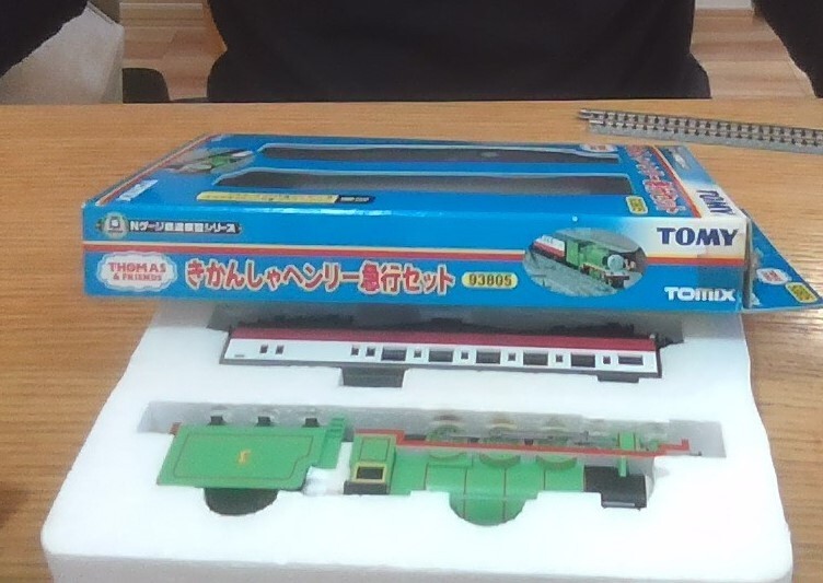TOMIX 8474、8475 Thomas & Friends Henry Red EXPRESS COACH 93805 TOMIX N Scale