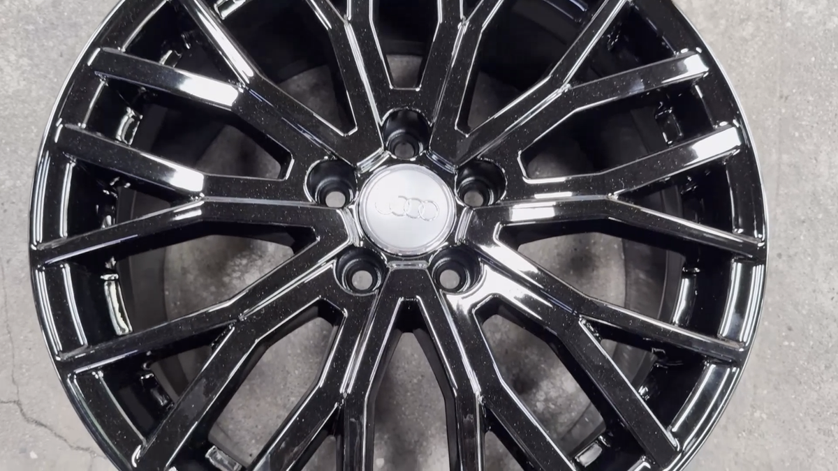 Genuine USED 18x8.5 AUDI TT Black (4 wheel) 5x112 fit RS3 VW MK3
