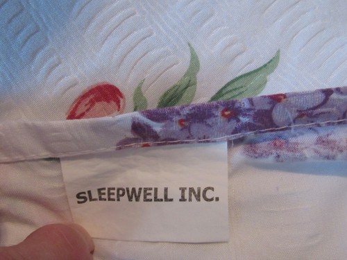 Vtg Sleepwell Inc Multi-Color Flowers & Butterflies Ruffled Bedspread 96"X110" - Picture 11 of 16