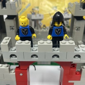 Lego Set 6073 Knight's Castle Missing Pieces W/ Instructions