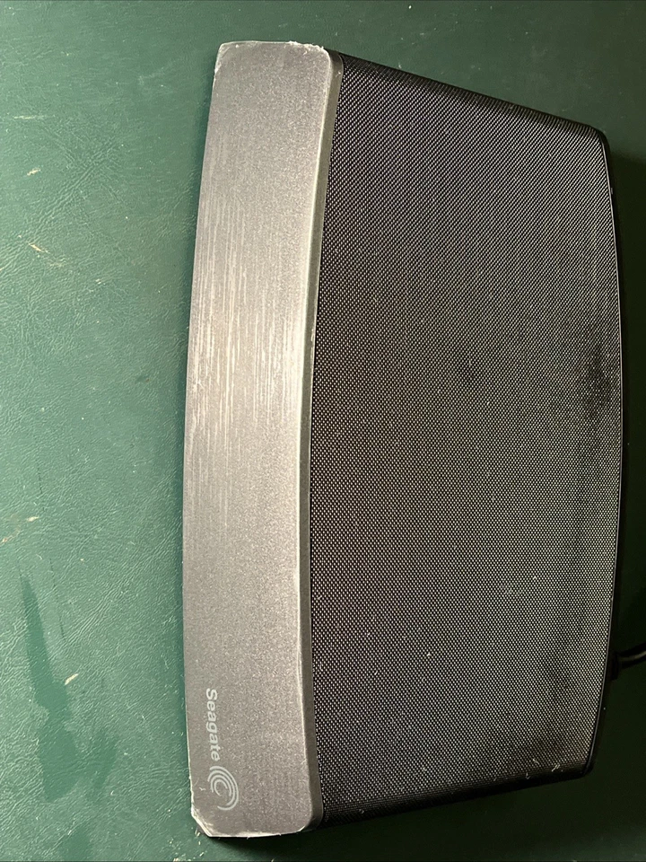 Seagate Central SRN01C Personal Organized Network Storage 3TB NO POWER ADAPTER - Image 2 of 4