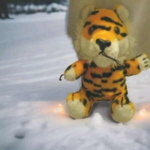 Vintage 1980 Dakin 10” Stuffed Plush Tiger Sitting Stuffed Animal Orange Black