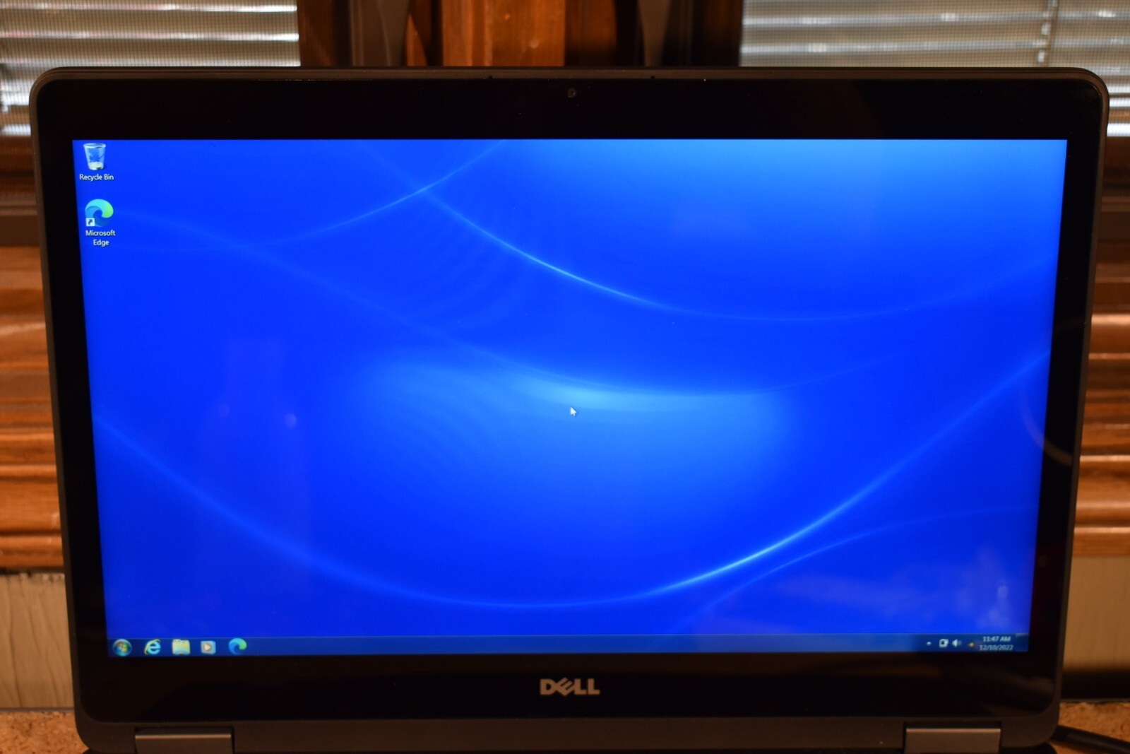 Dell Latitude E7470 Core i7-6600U 256GB SSD Windows 7 Pro 64-bit QHD Touchscreen - Picture 3 of 22