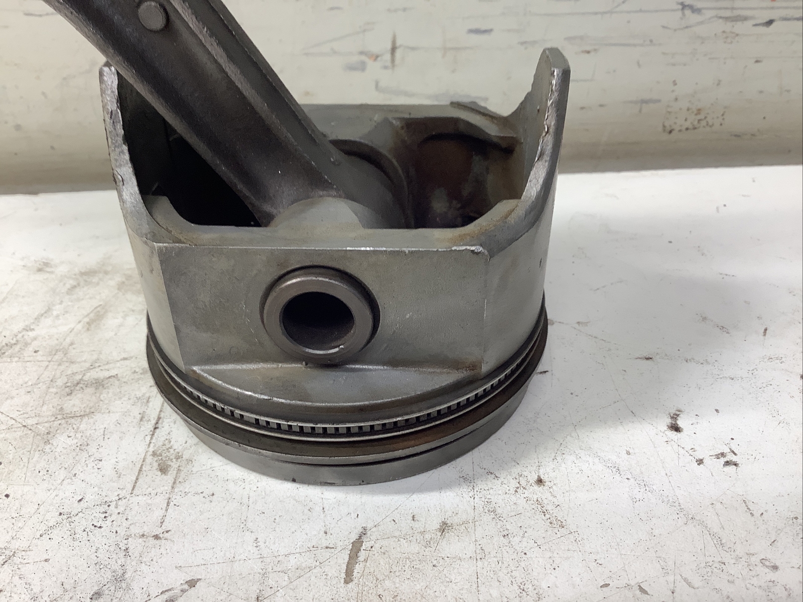 FORD 302 CONNECTING ROD & PISTON ASSEMBLY. C8OEA ROD .30 PISTON SET eBay