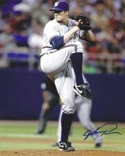 Signed  8x10 MANNY PARRA Milwaukee Brewers Autographed photo - COA 