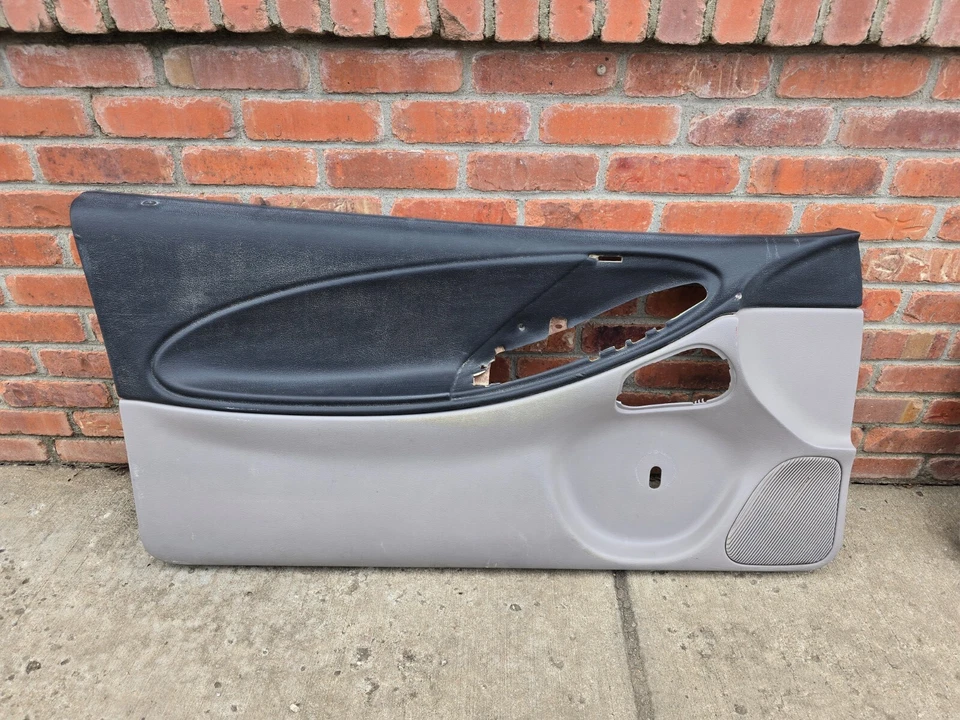 Ford Mustang GT LX 1994-1998 paneles de puerta manuales negros y grises Foto 2 de 4