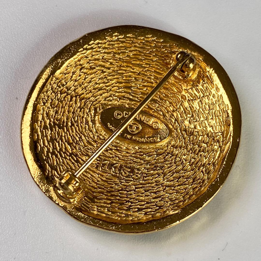 CHANEL Brooch 31 RUE CAMBON Gold 3.3 x 3.3 cm Vintage | eBay CHANEL Brooch 31 RUE CAMBON Gold 3.3 x 3.3 cm Vintage | eBay