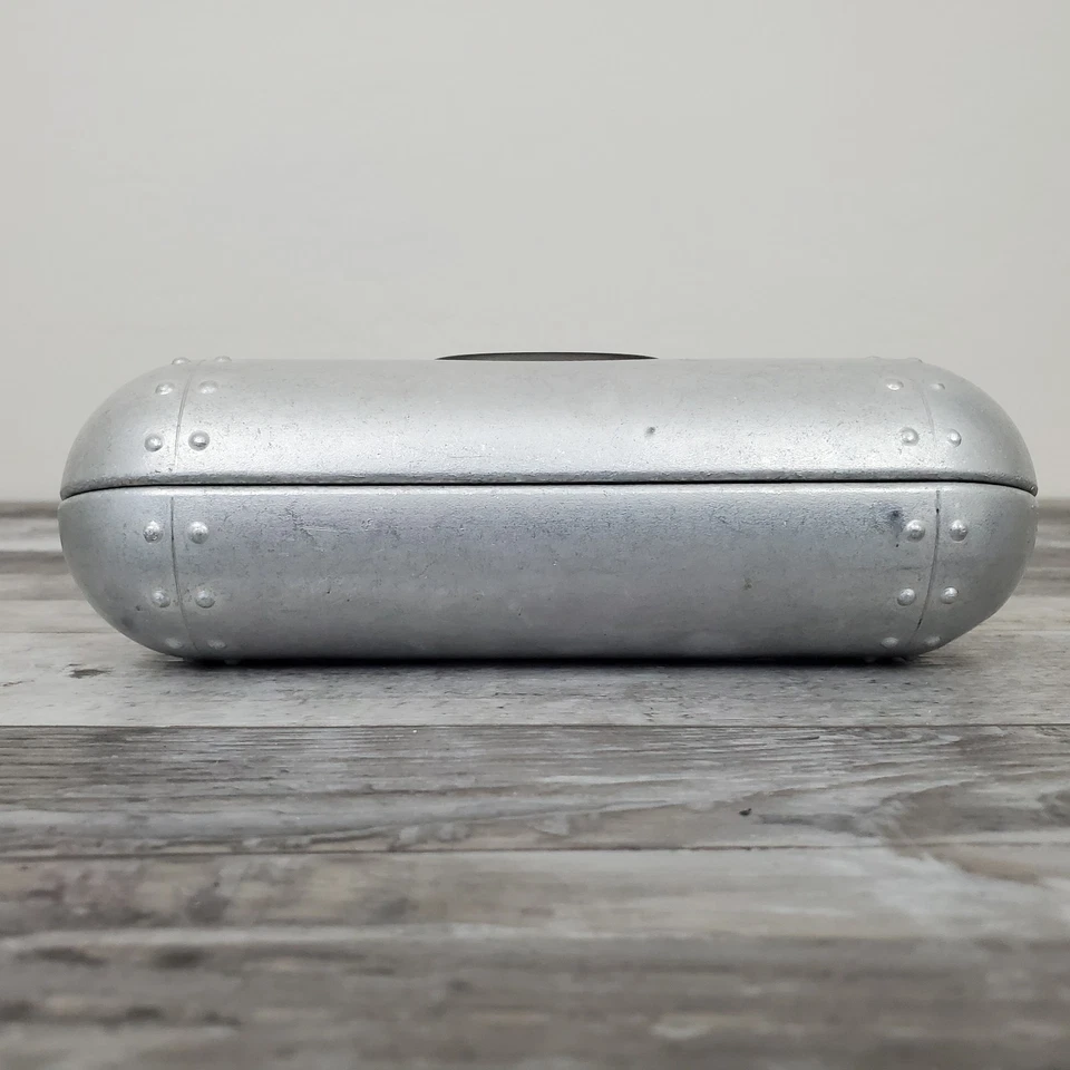 Oakley 铝金属保险库太阳镜眼镜盒药丸鱼雷盒 7 英寸长 — 第 2/4 张图片