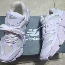 New Balance 9060 Unisex Kids Sneakers US 8 White Low Top Lace-Up NWOB