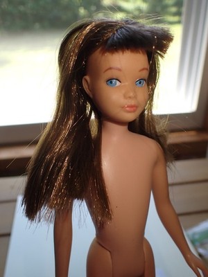 Lovely Vintage Skipper Doll Light Brown Hair Straight Leg VERY NICE