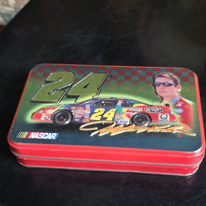 Bicycle NASCAR Jeff Gordon #24 Limited Edition Collector Tin 