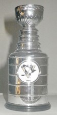 PITTSBURGH PENGUINS LABATT NHL HOCKEY MINI STANLEY CUP VERY GOOD