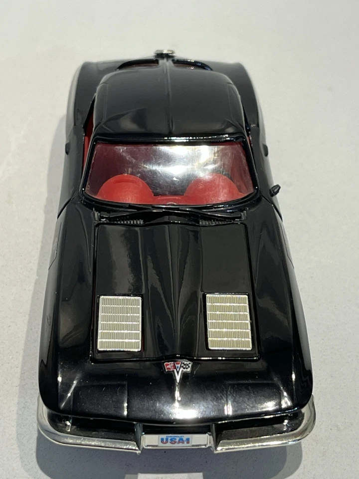 Винтажный 1988 Revell черный разделенное окно Corvette Sting Ray автомобиля 1:24 - Изображение 4 из 4