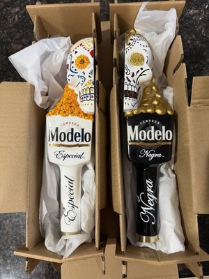 Modelo Dual Tap Handles Negra and Especial Dia DeLosMuertos Half Skulls 12 BNIB