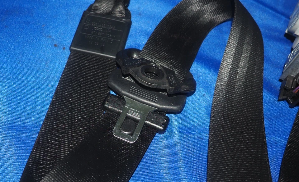 Audi A5 S5 RS5 2008-2017 cupé pasajero delantero derecho cinturón retractor fabricante de equipos originales Foto 3 de 4