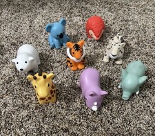 8 Piece Wild Animal Bath Toy Set Squeezable Water Squirters for Kids