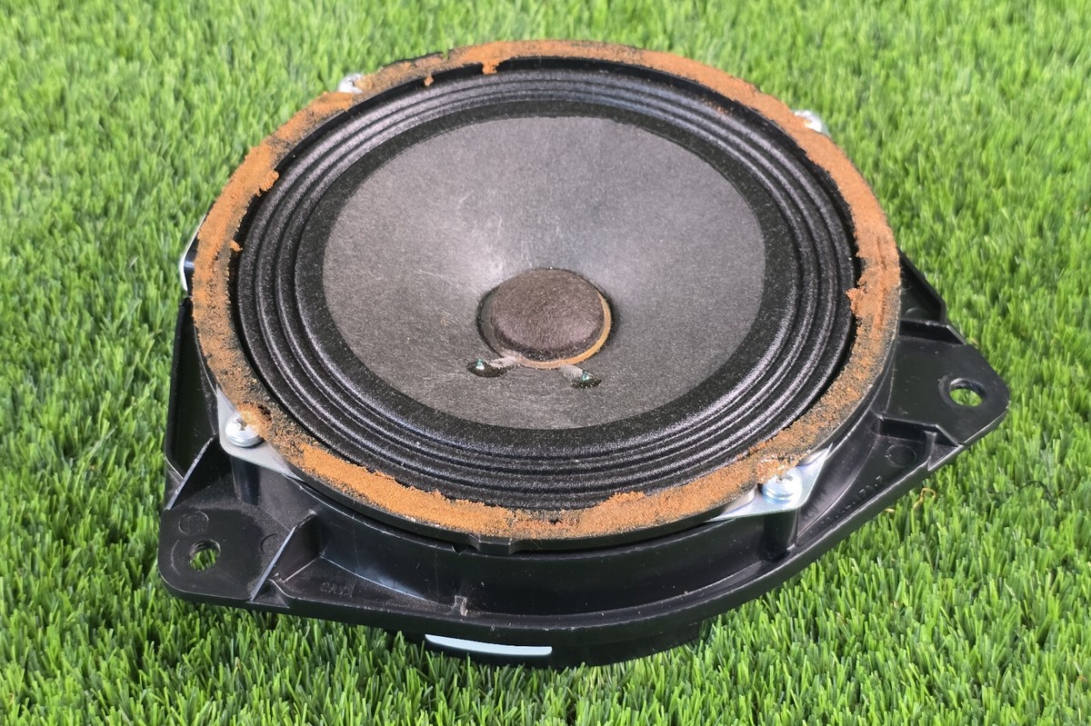 2005-2009 Toyota 4runner, Toyota Tacoma JBL Rear Door Speakers