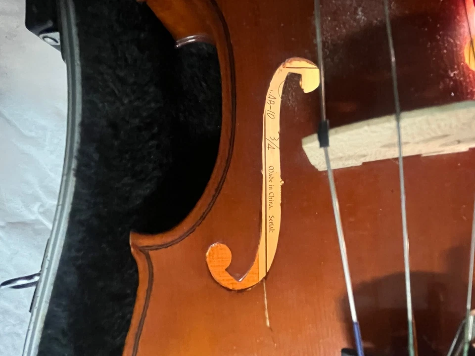 Beautiful Anton Breton Violin And Carrying Case 3/4 - Image 3 of 4