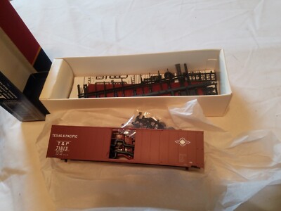 Blueprint HO Scale 1006 Texas & Pacific 50' Single Door Boxcar Kit Car 71813 New