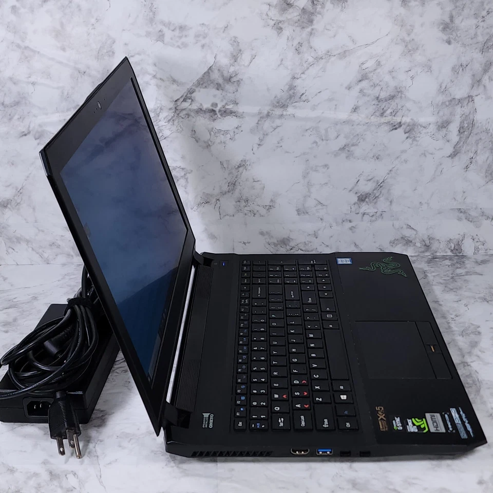 Portátil para juegos Clevo P650RG i7-6820HK GTX 980M 32 GB RAM 512 GB SSD 1 TB HD Foto 2 de 4