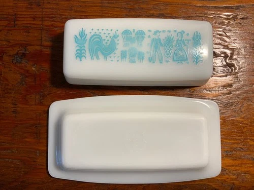 VTG Pyrex Amish Farm White Turquoise Butterprint Butter Dish White Milk Glass