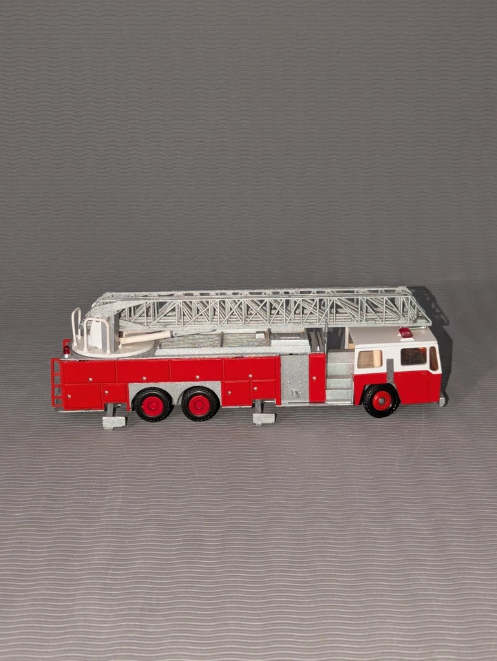 1/50 Diecast Fire Engine Aerial Truck - Emergency One / Conrad # 5504 W. Germany - Image 3 of 4