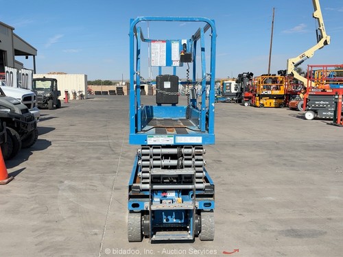 2017 Genie GS-1930 19' Electric Scissor Lift Aerial Manlift Platform 24V bidadoo - Picture 8 of 12
