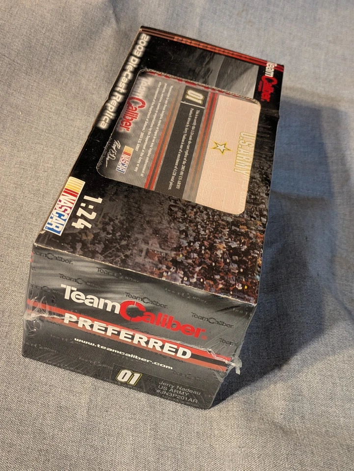 2003 Jerry Nadeau 01 US Army Camouflage Pontiac Grand Prix 1:24 TC 4020 NUOVO - Immagine 2 di 4