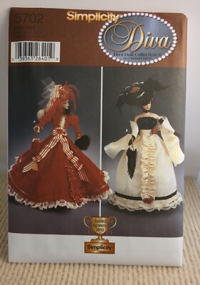 Simplicity Pattern 5702 for 11 1/2-inch Fashion Dolls
