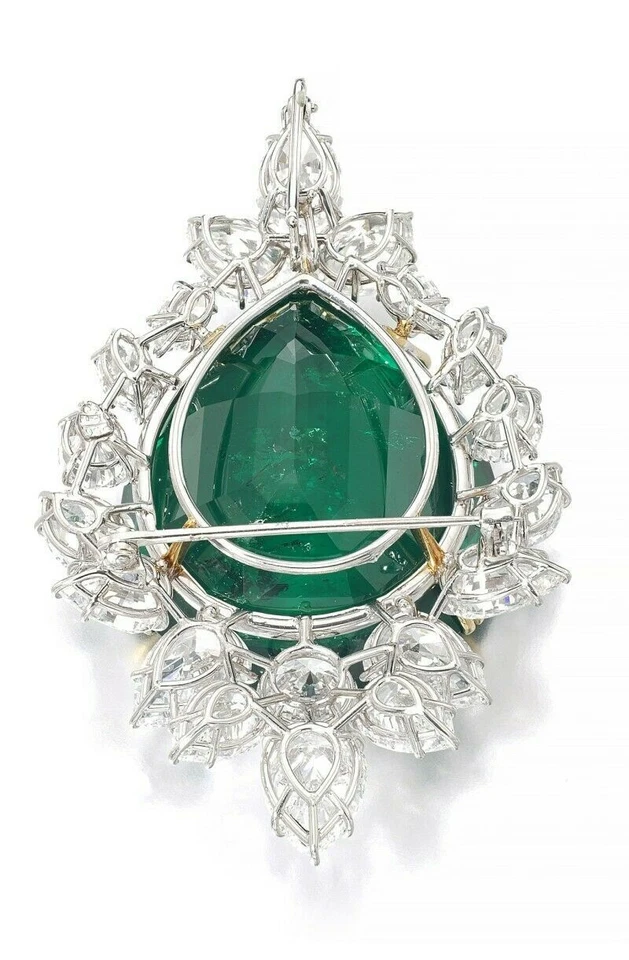 Huge Pear Shape Pine Green 100.00CT Emerald With Genuine CZ Cluster Women Brooch - Image 3 of 4