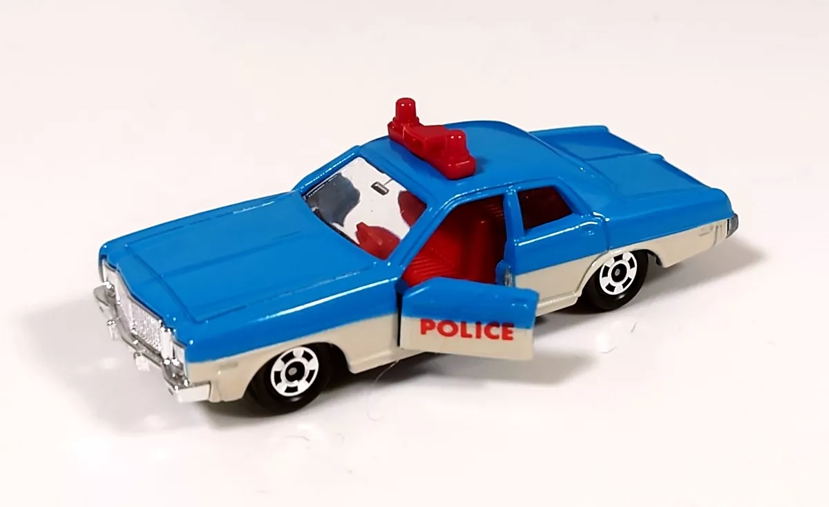 Tomica F8-1-3 Dodge Coronet Custom Police Car 1:74 made in Japan