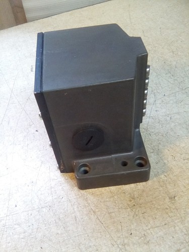 Balluff BNS-519-D05-D12-100-10 Proximity Switch - Picture 3 of 6