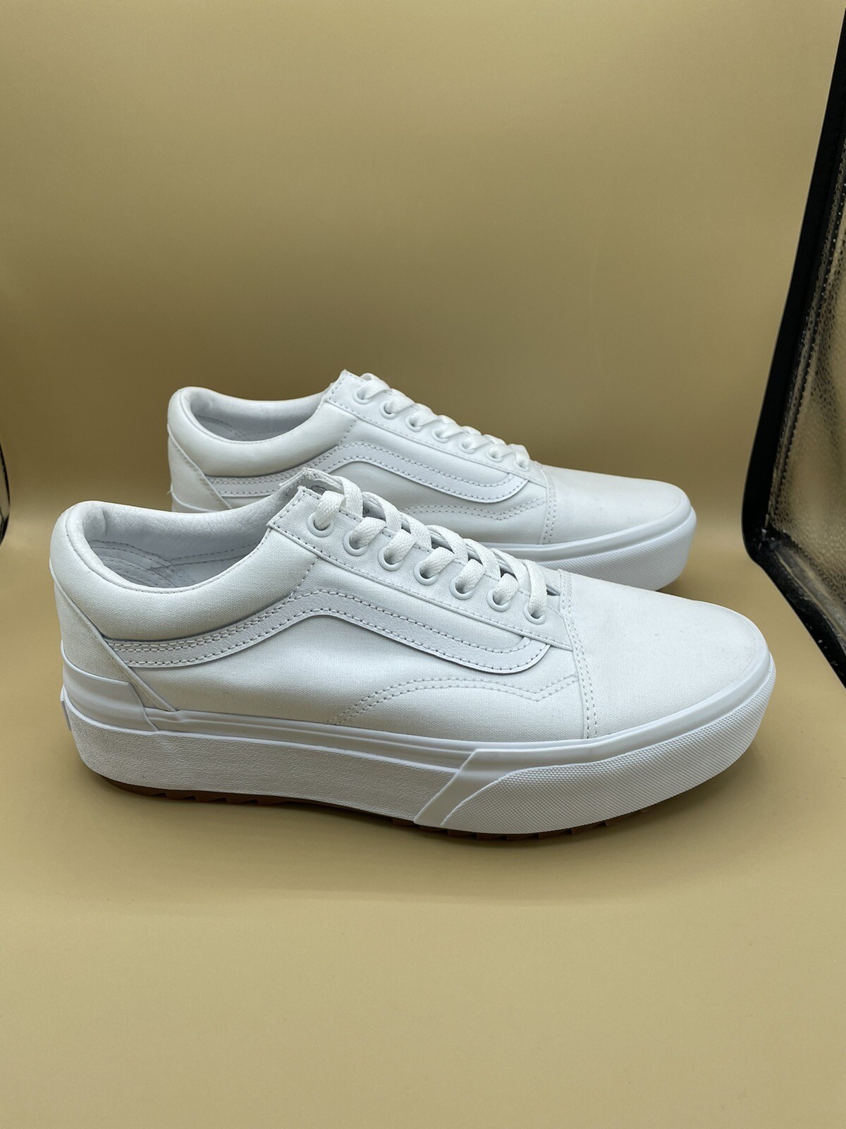 Size 9.5 US Vans Old Skool Stacked Men’s Canvas Shoes True White New No Box