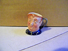 Tazza Toby Royal Doulton miniatura piccolo personaggio - alta 2"