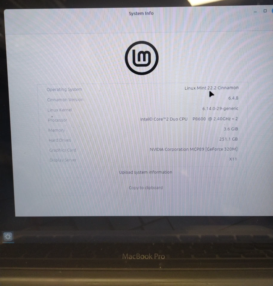 Apple MacBook Pro A1278 13" 2010 Core 2 Duo 4GB RAM 250GB HDD Linux Mint - Image 2 of 4