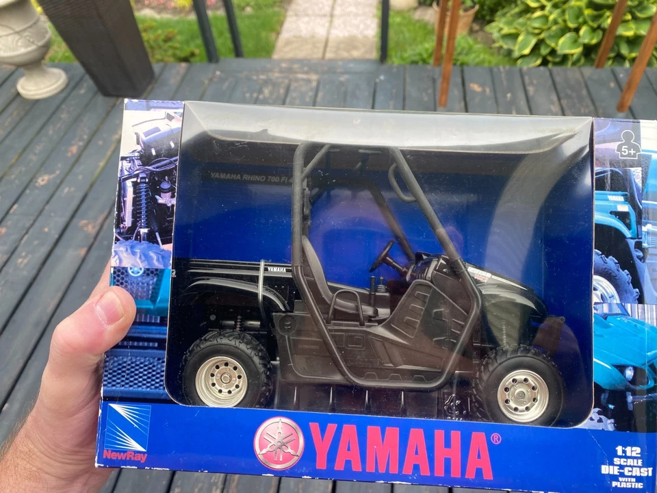 Nuevo en caja Ray Yamaha 1:12 fundido a presión con plástico 2008 Rhino 700 Newray nuevo en caja Foto 3 de 4