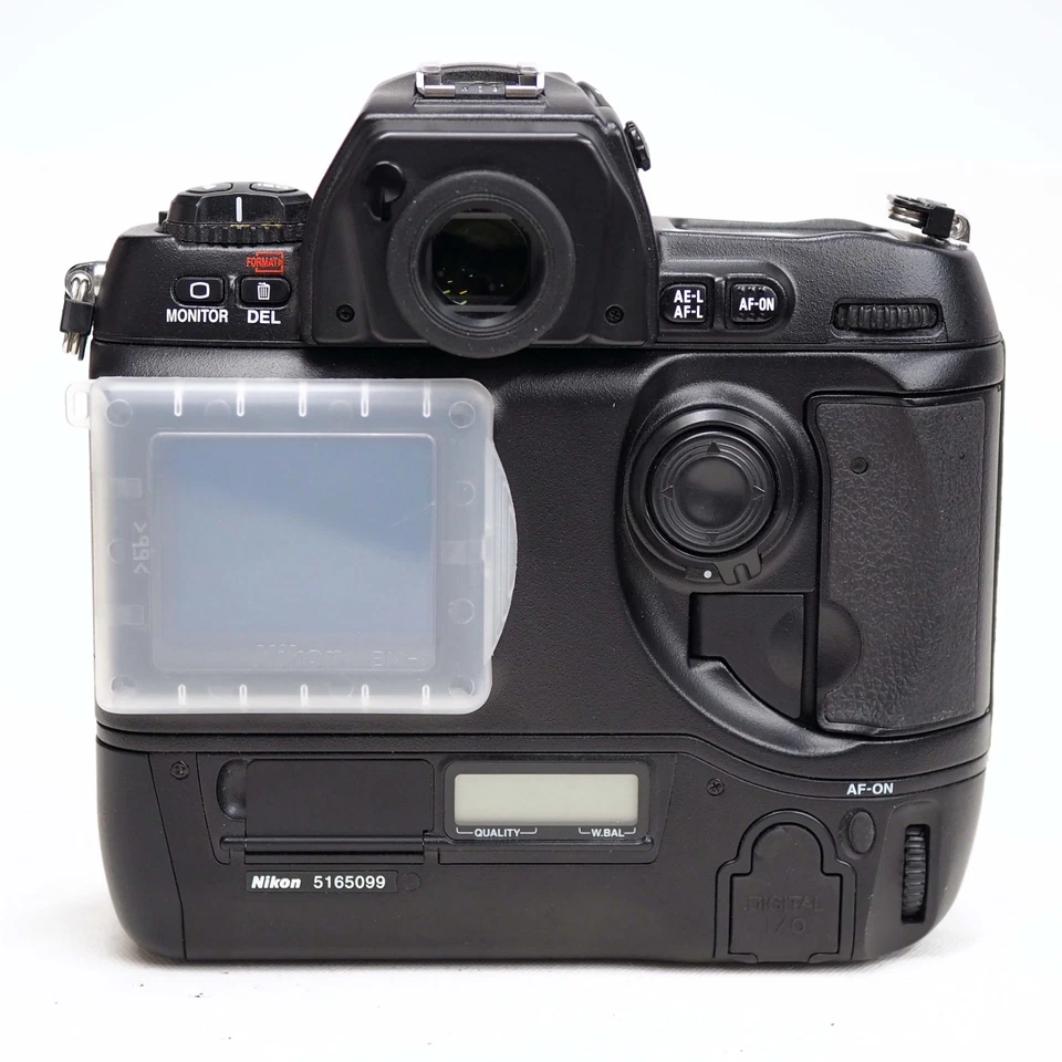 Nikon D1X 5.3 MP Digital SLR Camera Body Only - Image 4 of 4