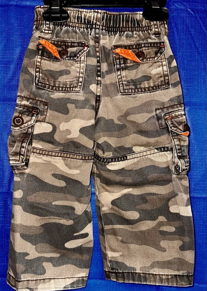 Pantalones cargo camuflados marrón y naranja talla 18 meses Carter’s para bebés niños pequeños Foto 2 de 4