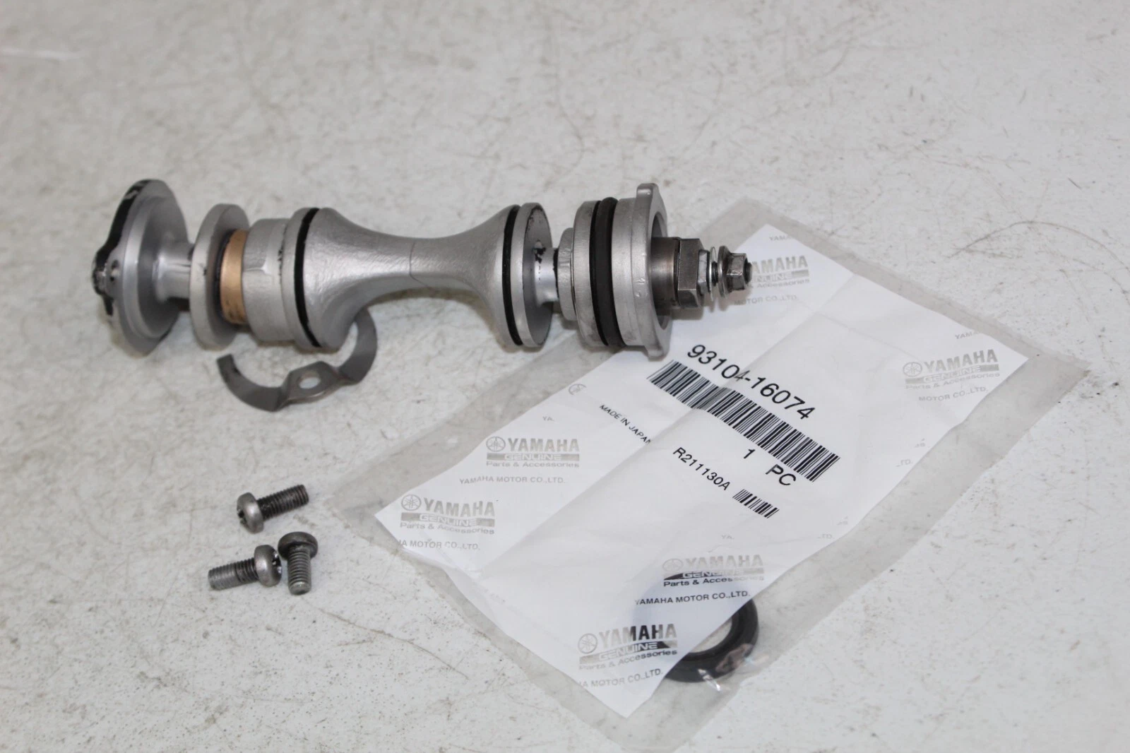 LEVER グルマニウムパワーブレスレット　　F 1983 Yamaha YZ125 OEM Power valve 5X4-1131A-00-00 with Holders new