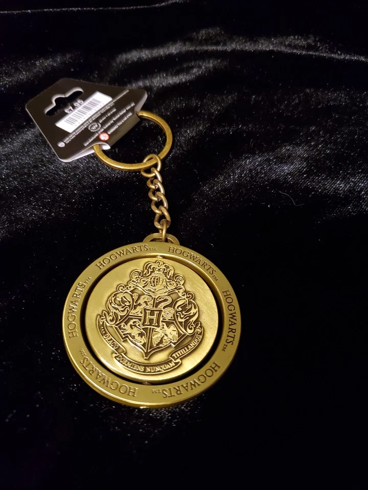 Harry Potter Keychain Platform 9 And 3/4 - Spinning Keychain - Image 2 of 4