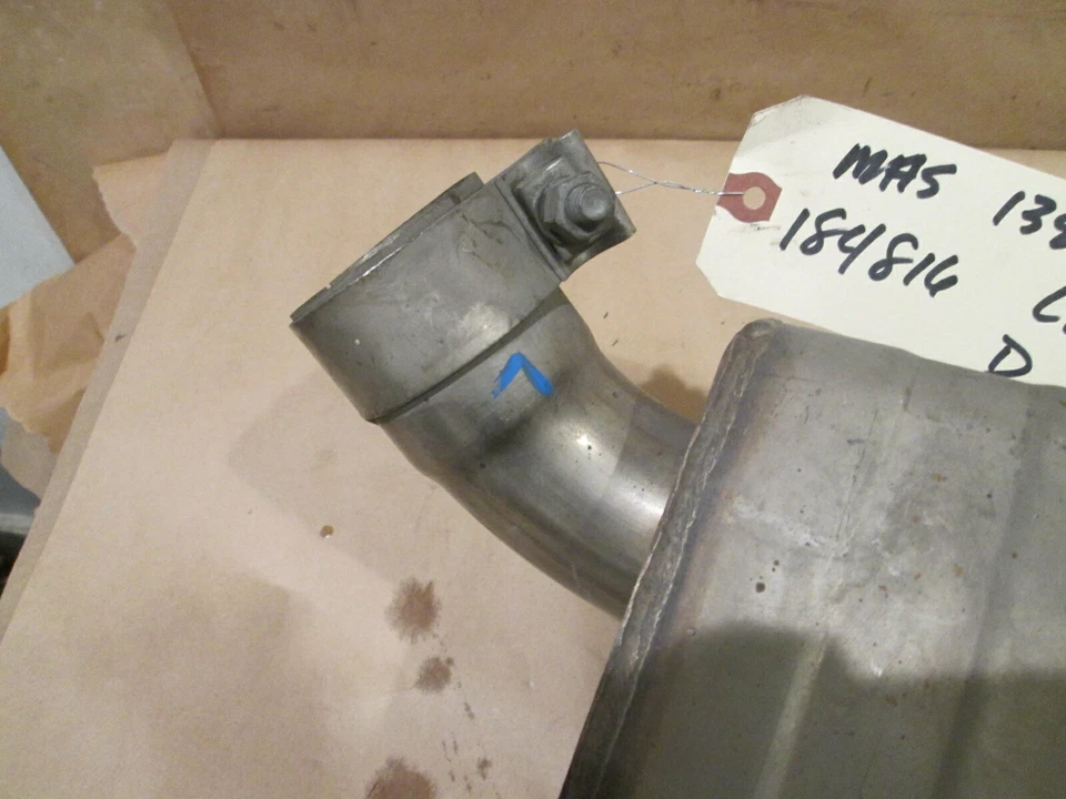 Maserati 4200 / M138 - Silenciador LH - USADO # 184816 Foto 2 de 4