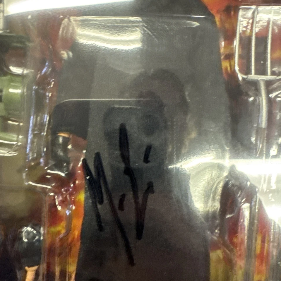 Figura de acción NECA Ultimate Ghost Face Scream firmada por Matthew Lillard JSA Foto 3 de 4