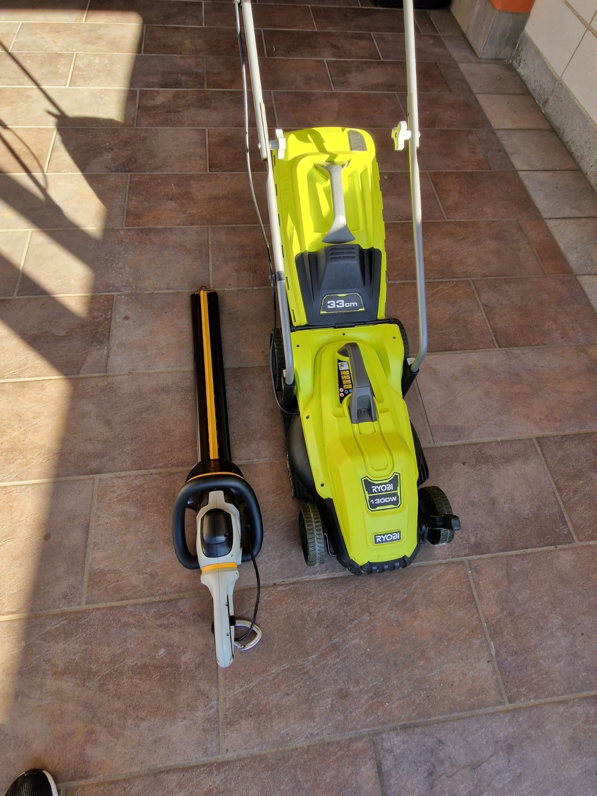 Ryobi RLM13E33S 1300W Tosaerba Elettrica