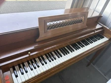 Wurlitzer Upright  Piano 60s Serial working  (send offers. Local Pickup Albany 