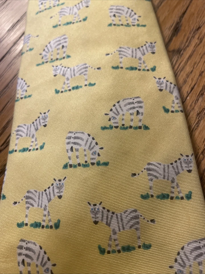 Винтажный мужской галстук EUC Alynn Neckwear Zebras Tiny Animal шелковый галстук сделано в США - Изображение 3 из 4