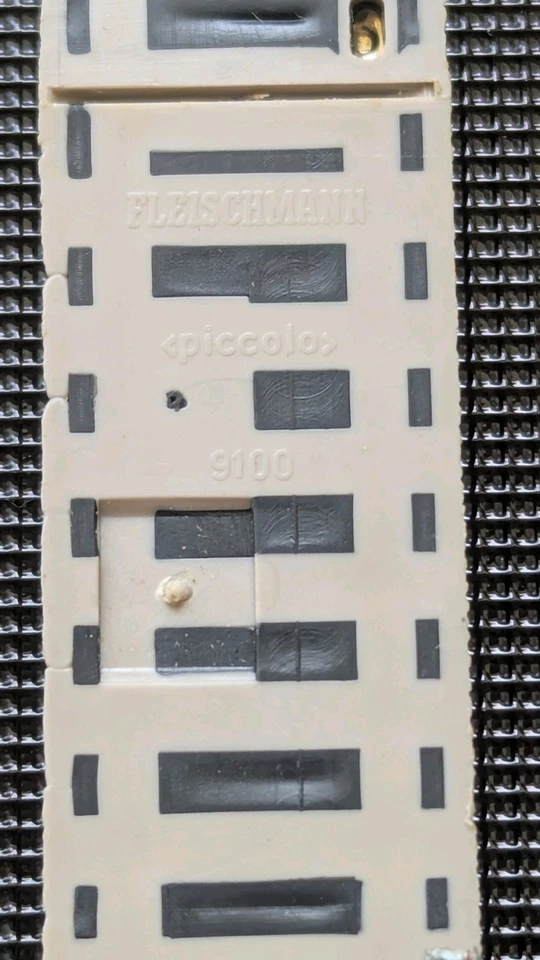 Fleischmann Piccolo N Gauge 8 x Profi Track 9100 Ballasted Straights 222mm - Image 4 of 4